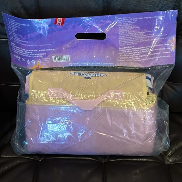 Pop Mart Labubu Blanket - Picture 6 of 8